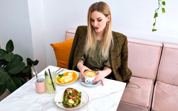 How to Eat Healthy Without Strict Dieting in Daily Life