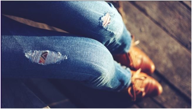 Can Everyday Outfits Still Look Professional?