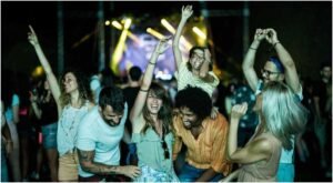 What to Wear to a Music Festival