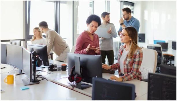 Why Do Small Businesses Struggle With CRMs?